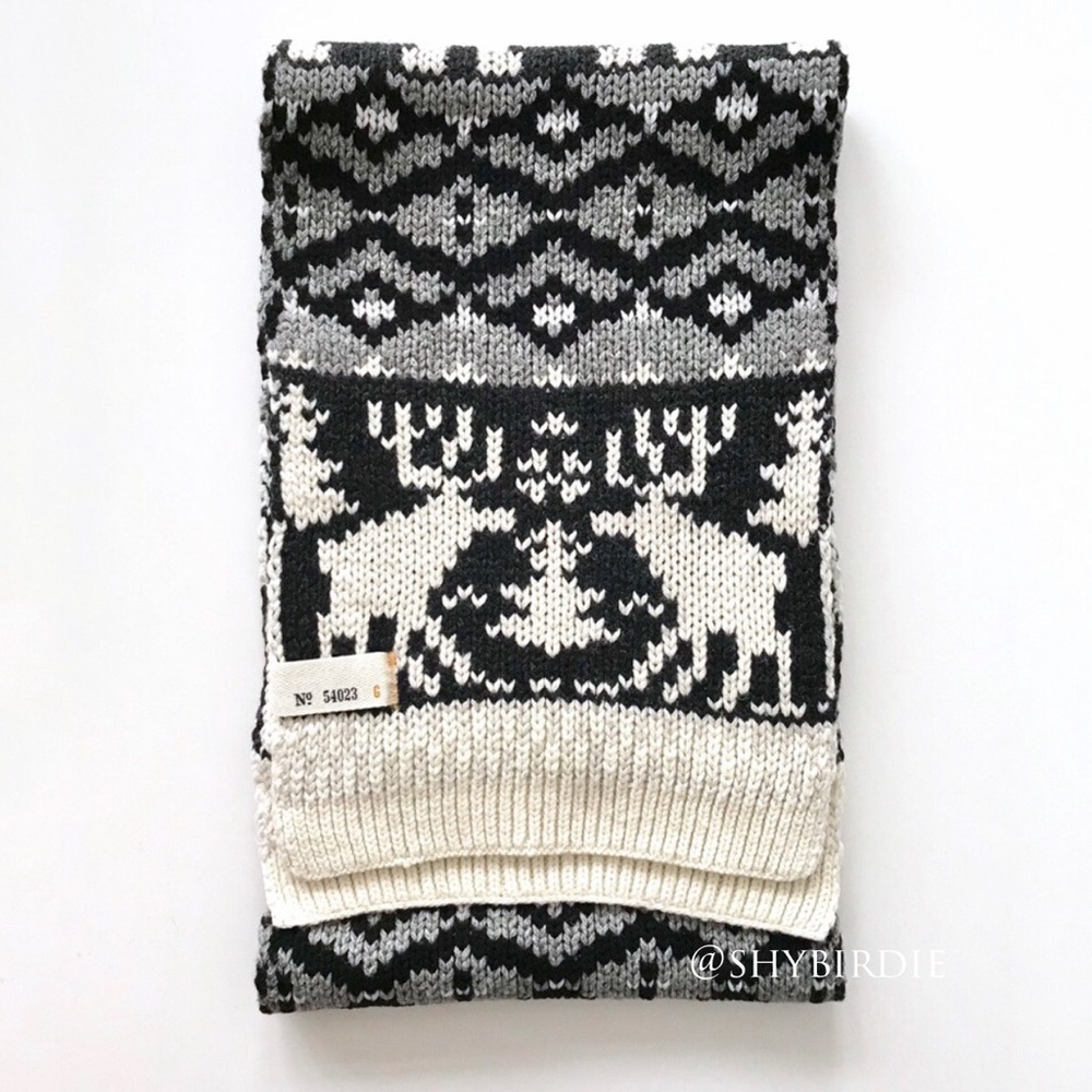 GAP Chunky Scandinavian Patterned Winter Scarf